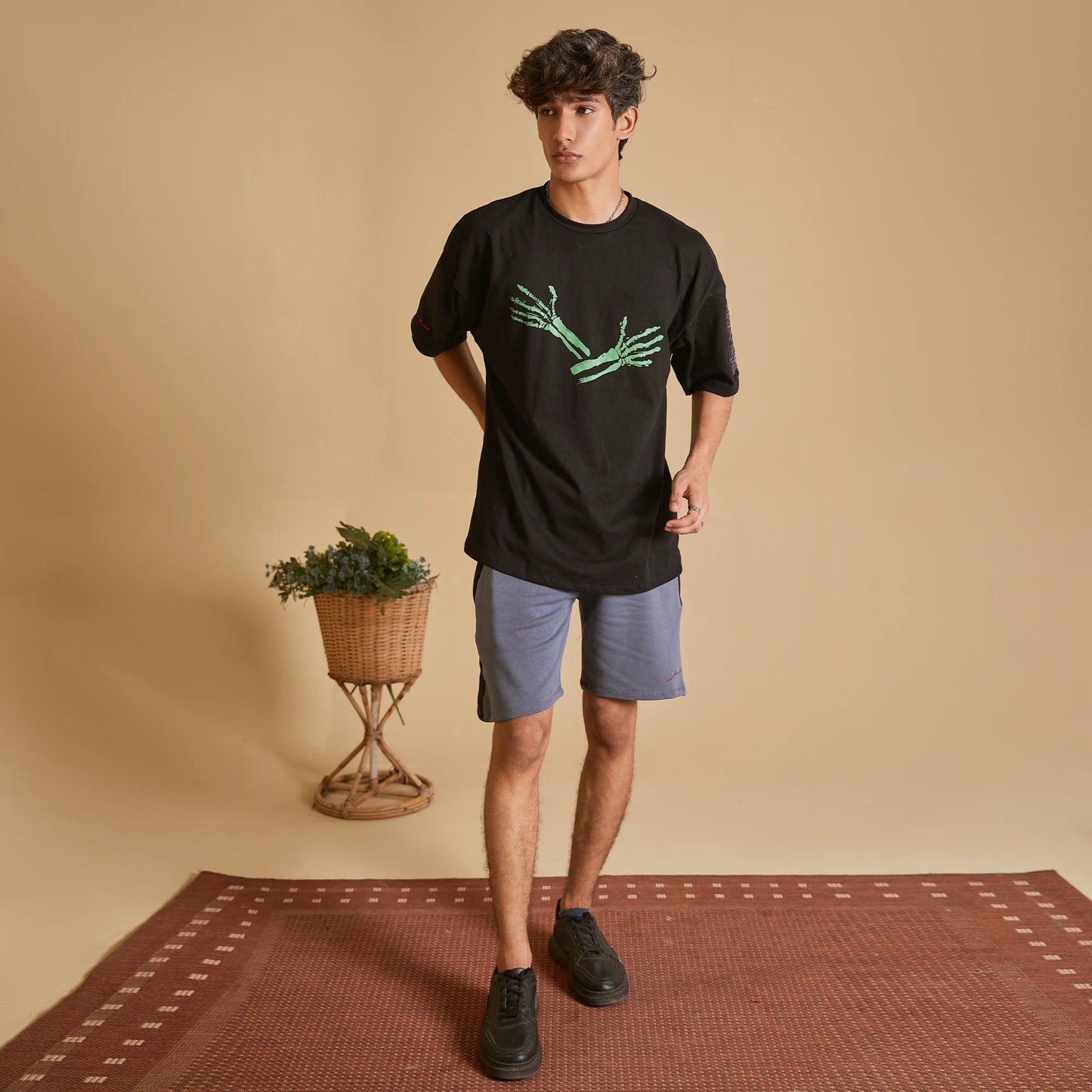 “KEHNAY DO JO KEHTI HAI” JET BLACK T-SHIRT - SIFAR