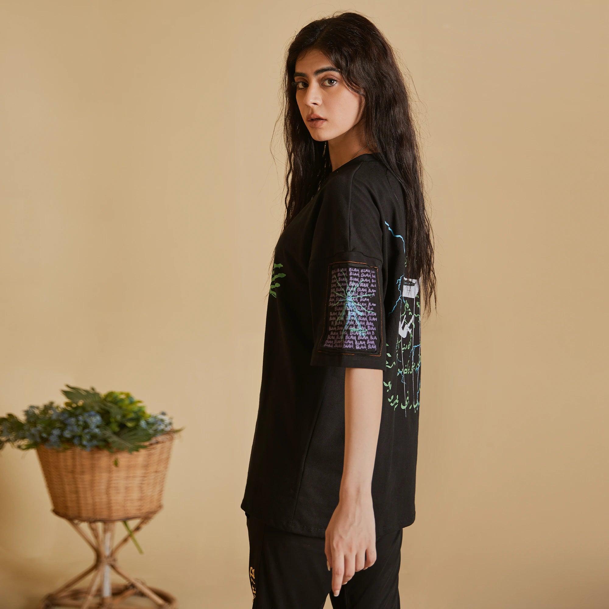 “KEHNAY DO JO KEHTI HAI” JET BLACK T-SHIRT - SIFAR