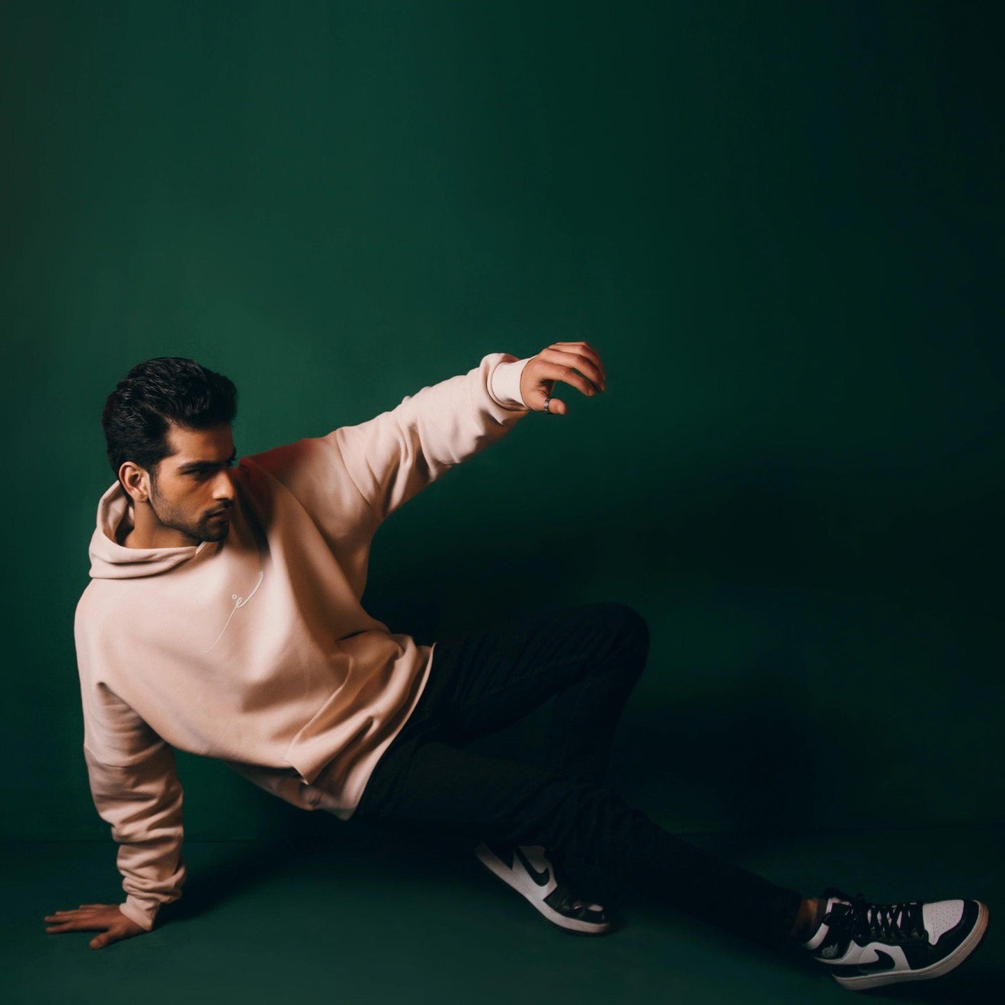 “Ankhien Sambhalna” Oat Milk Hoodie - SIFAR